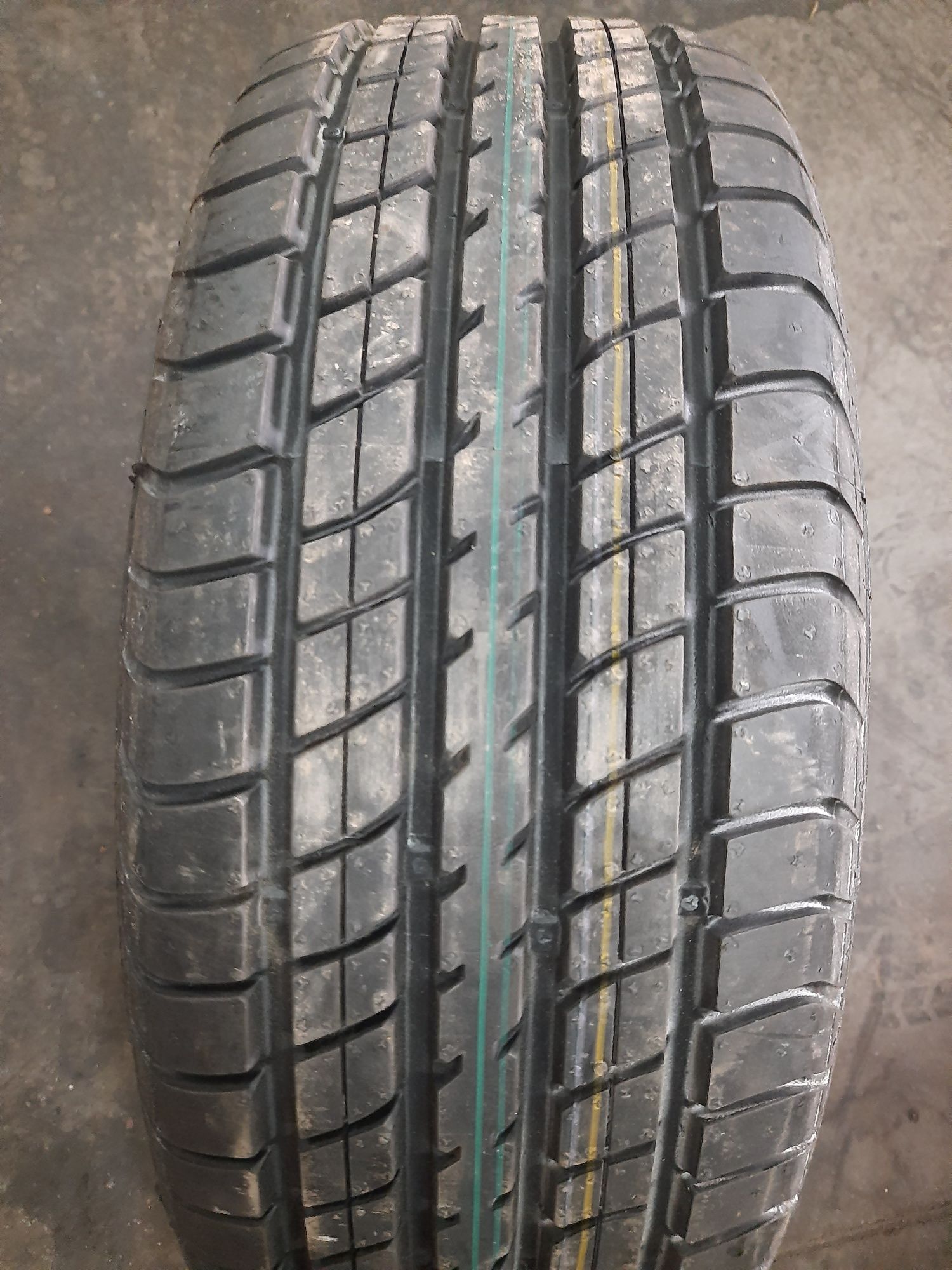 Opona 195/50R15 82T Dunlop SP10 3e