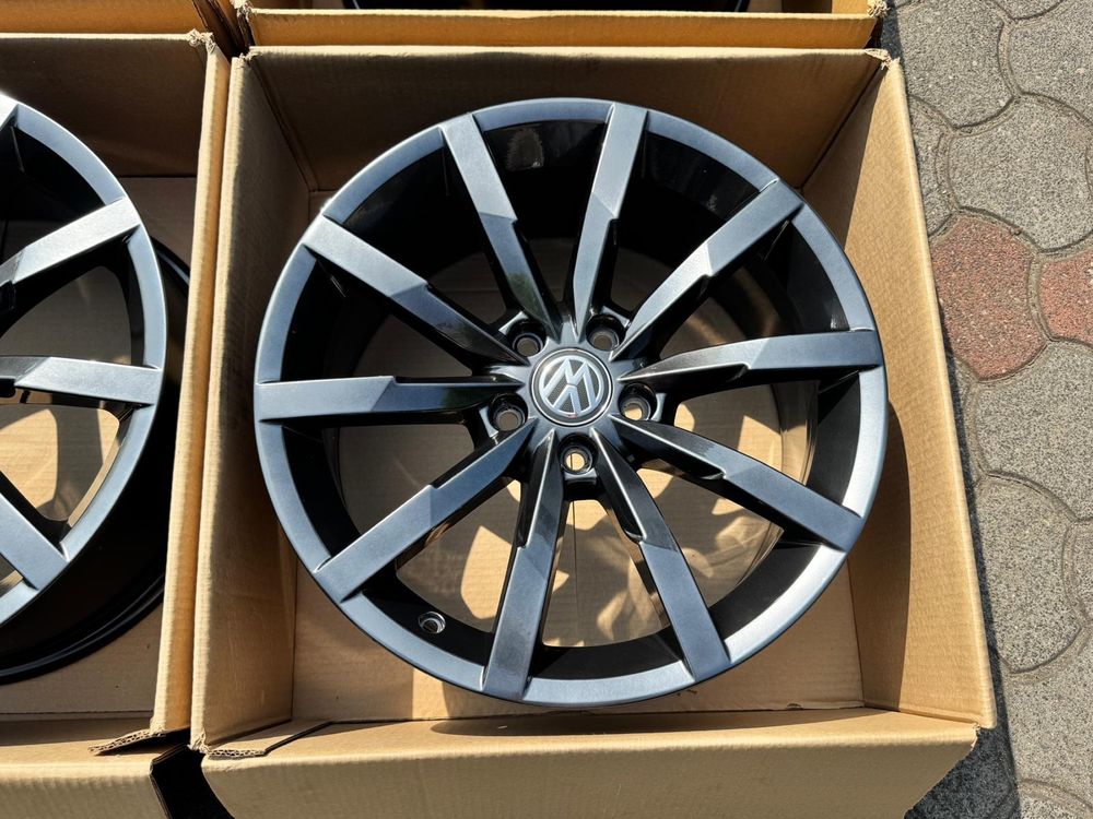 Felgi Vw Passat R-Line b8 18 cali 5x112 monterey oryginalne idealne