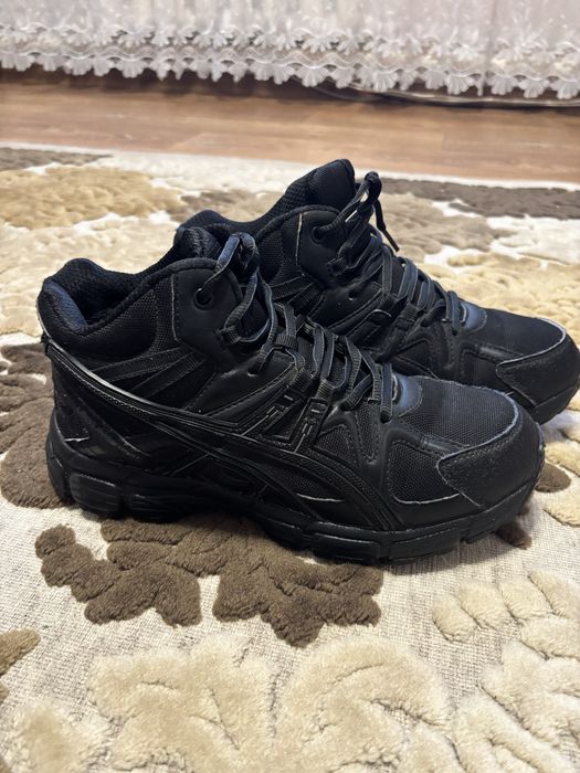 Ботинки для хлопчика Asics  р 40-41 зимові