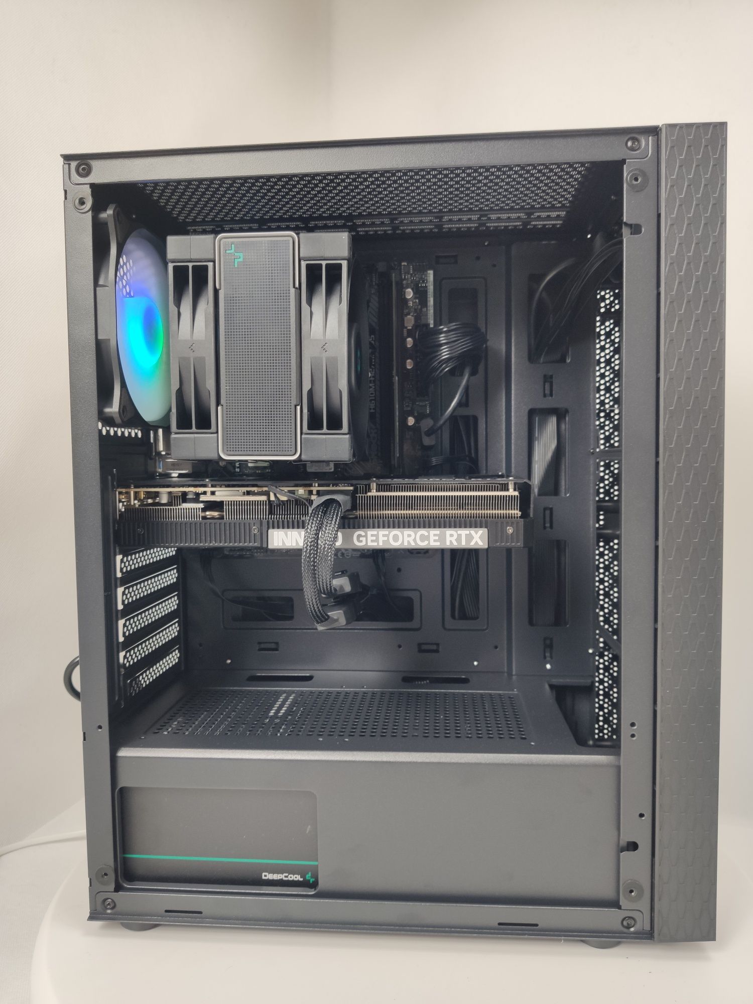 Komputer Gamingowy i5-14400f, RTX 5070, 16 GB RAM,SSD,Win 11