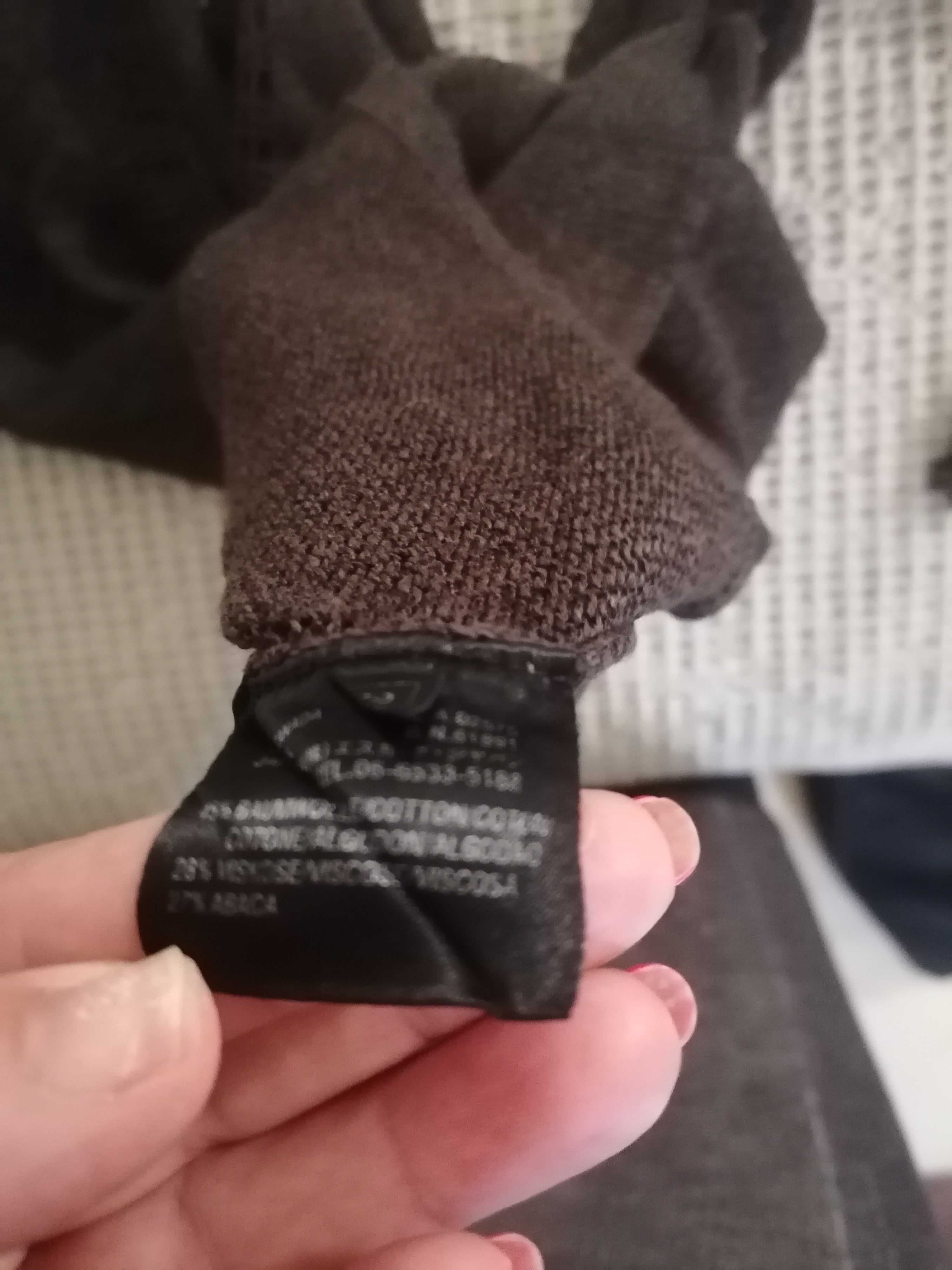 Camisola com manga rendada