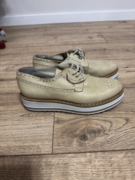 Шкіряні жіночі лофери