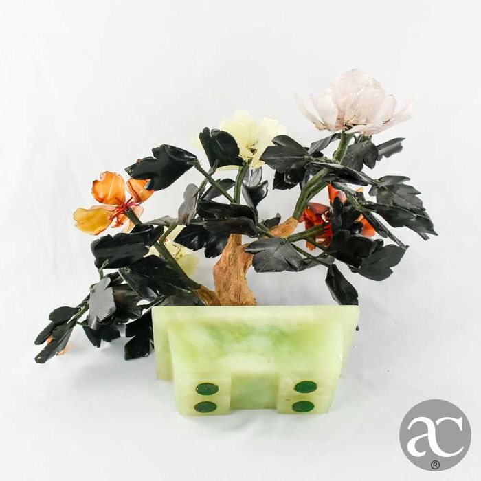 Árvore bonsai, China, feito em pedra, quartzo e jade