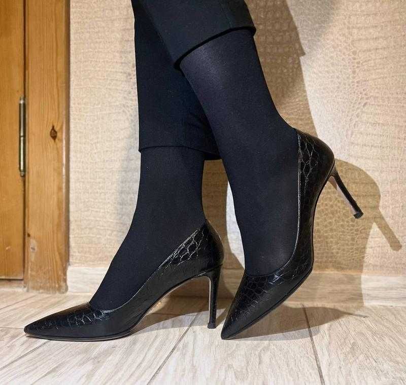 оригінальні вінтажні туфлі лодочки Prada