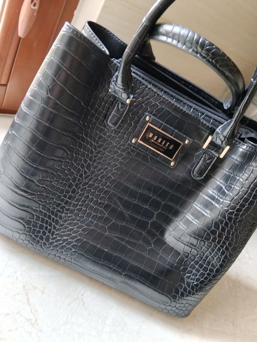 Torebka kuferek czarna Mohito elegancka do biura biznesowa