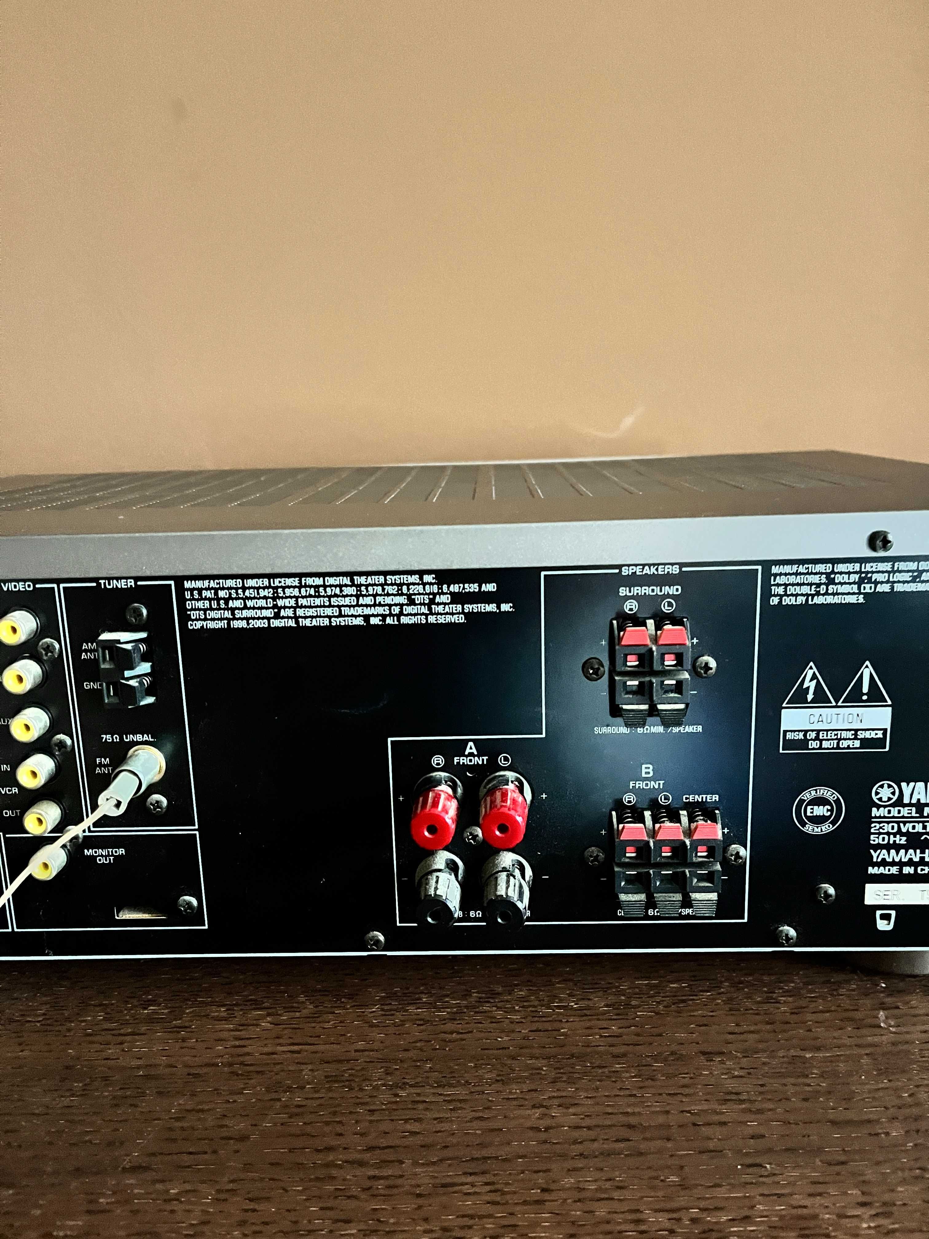 Amplituner Yamaha RX-V350 – Świetny Stan