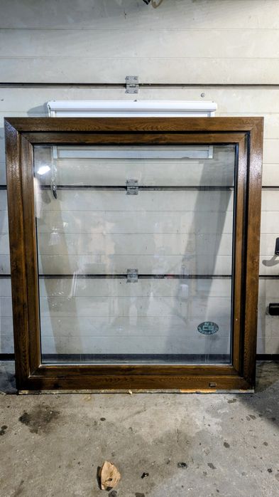 KR HAUS okno 124x136 orzech jednoskrzydłowe używane okna drzwi POZNAŃ