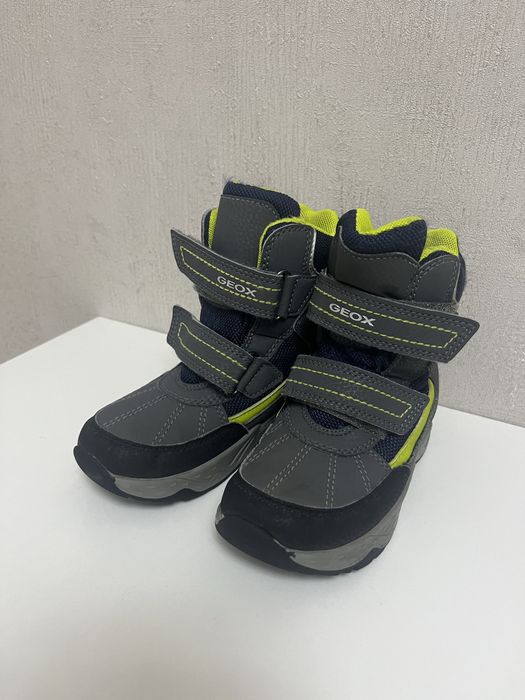 Зимові черевики для хлопчика geox