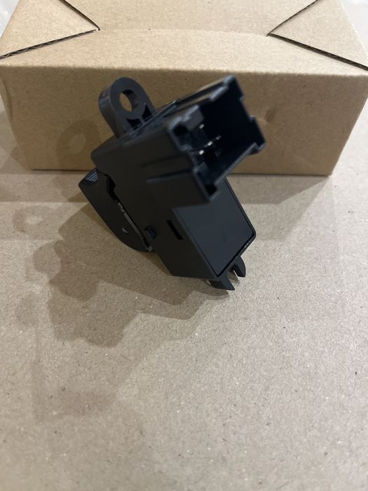 Кнопка склопідіймача Кнопка стеклоподъемника Nissan Qashqai Pathfinder