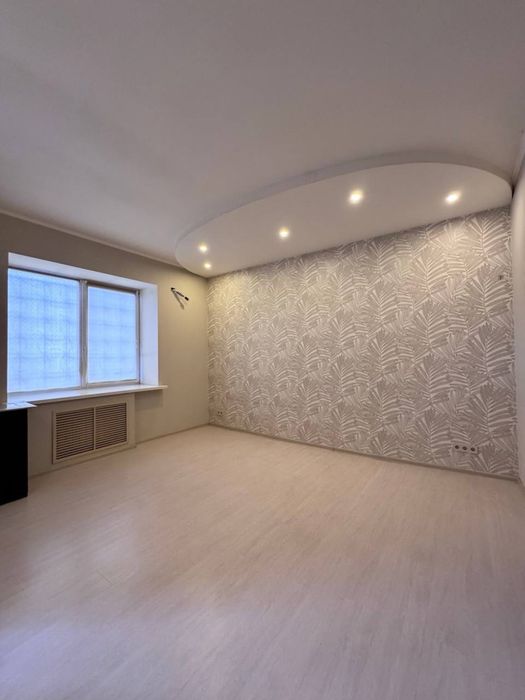 Терміновий продаж 3 х кімнатна квартира у центрі