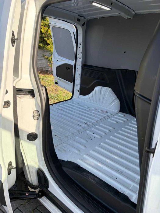 Citroen Berlingo dostawczy 2021r automat 83tys przebiegu CESJA