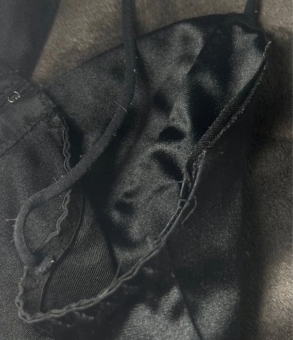 Czarny top Stradivarius