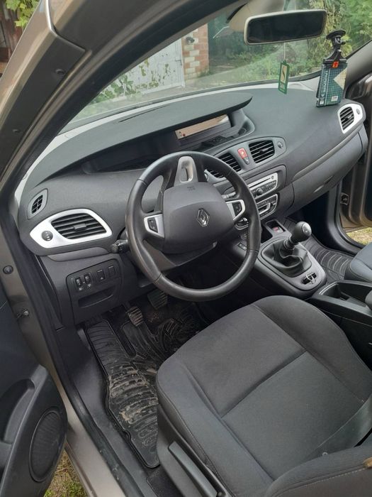 Продам Renault Megane Scenic в хорошому стані! 2010 рік