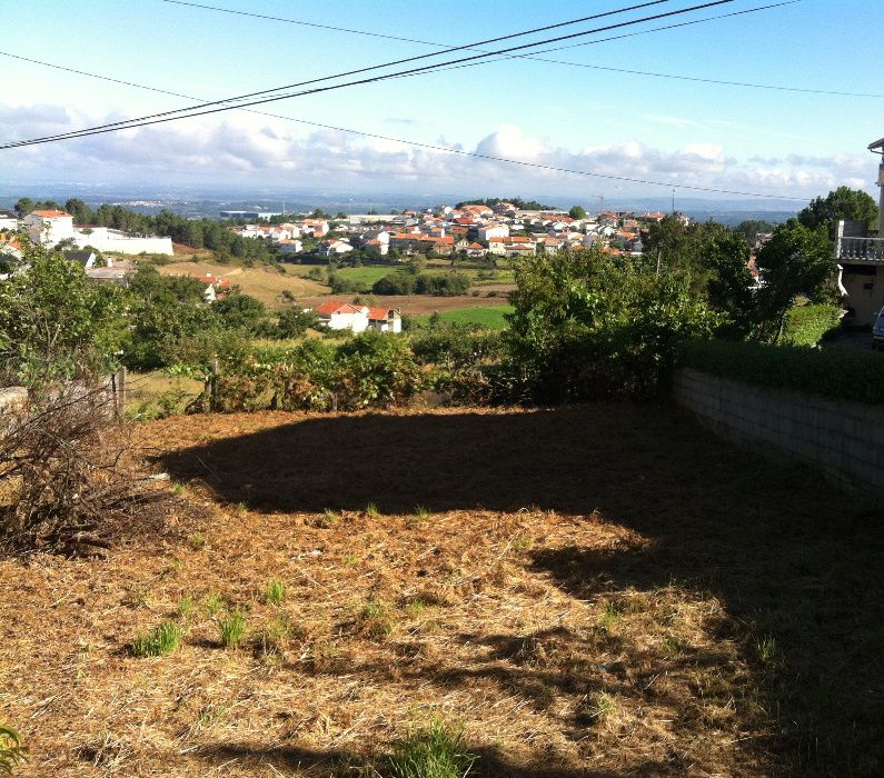 Casa e Terreno - São Romão - Serra da Estrela