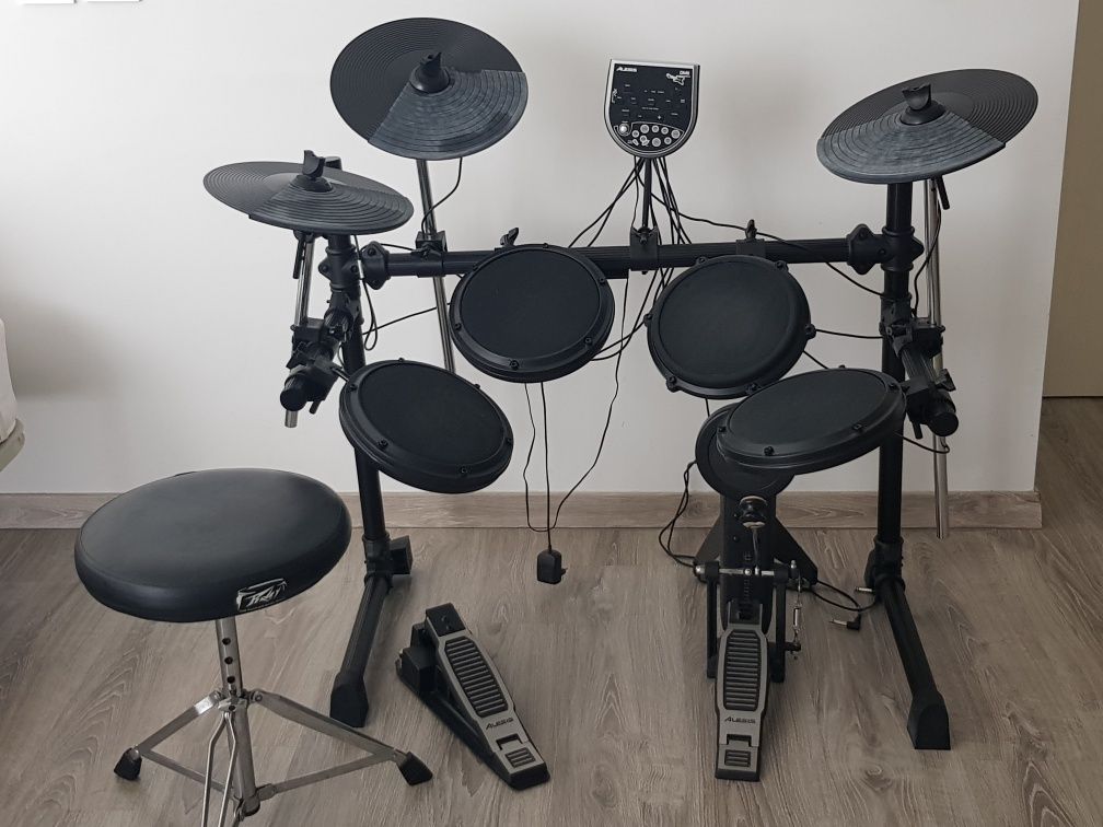 Bateria alesis dm6