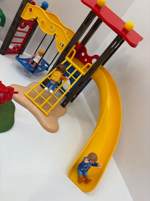 Playmobil 5568 kolorowy plac zabaw