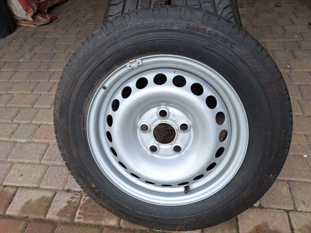 Koła opony 205/65R16C Vw T6 T5 Continental