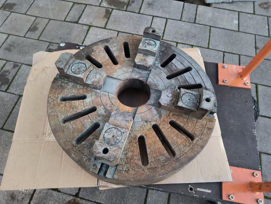 Uchwyt tokarski fi 50cm 4 szczękowy cztero frezarki do drzewa