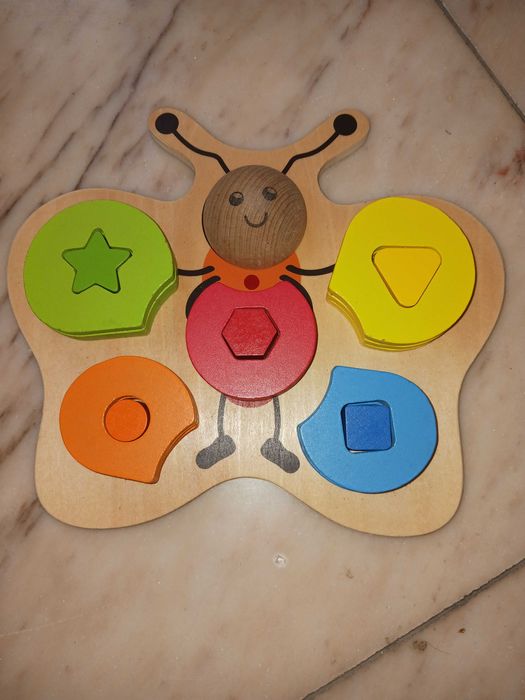 Brinquedo madeira borboleta