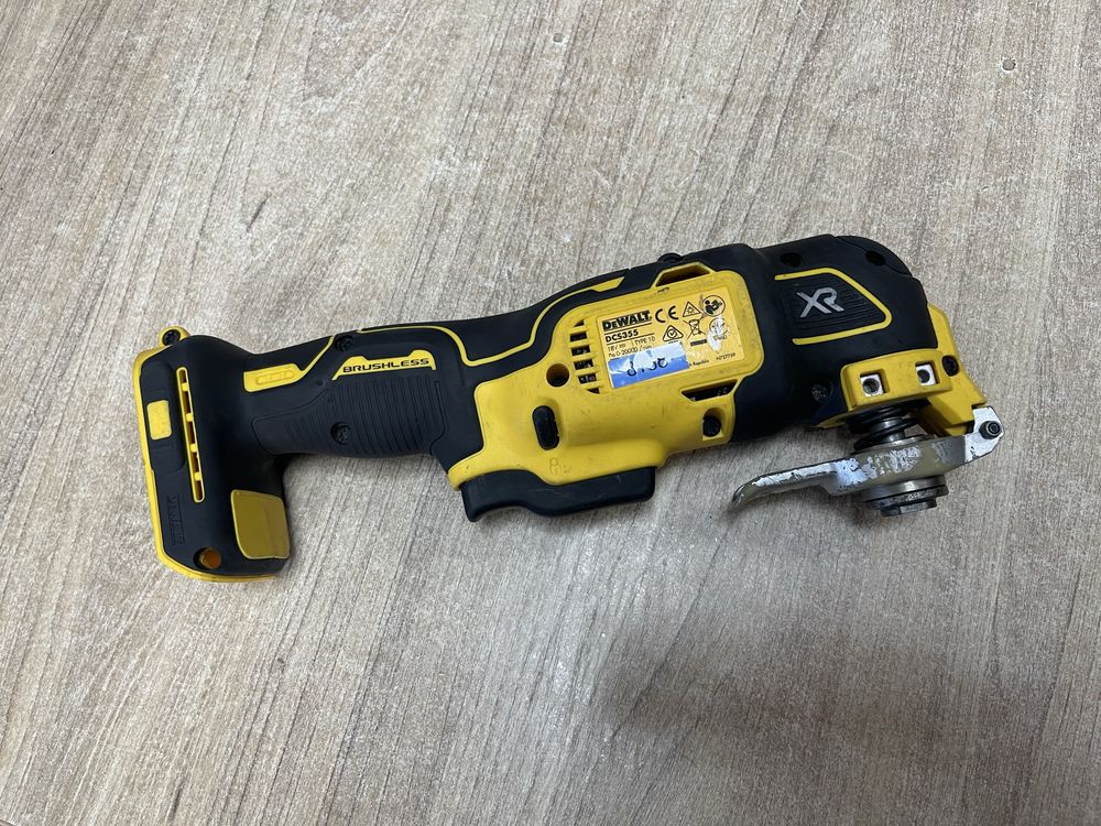 Dewalt DCS355 / вживаний безщітковий реноватор Девольт