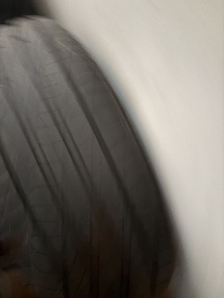 Vendo pneus michelin em bom estado 215 / 60 R17