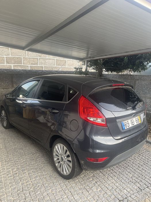 Ford fiesta 1.2 gasolina 75 000km