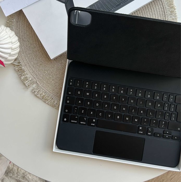  Apple Klawiatura iPad Magic Keyboard iPad Pro 12,9 oraz iPad Air 13