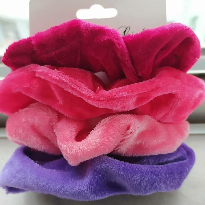 Scrunchies de veludo