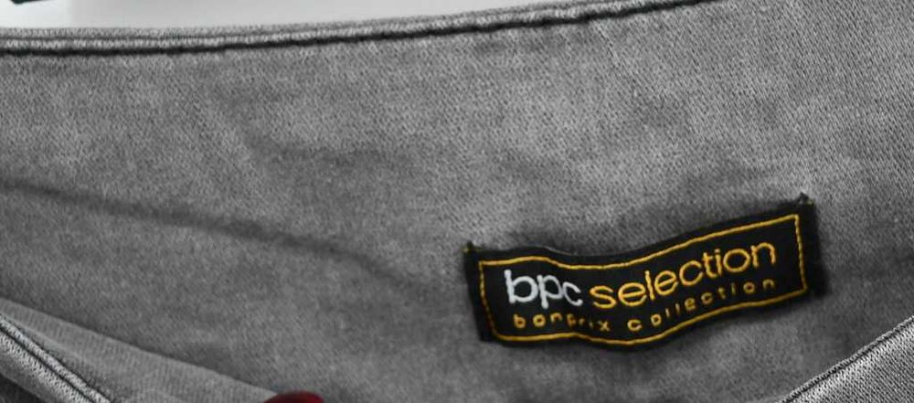 Elastyczne jeansy na gumce Bonprix 52 proste nogawki plus size szare