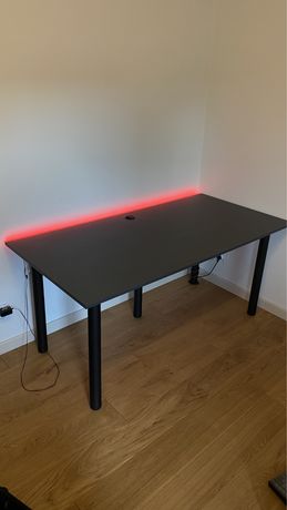 Biurko z podświetleniem LED RGB 160x80