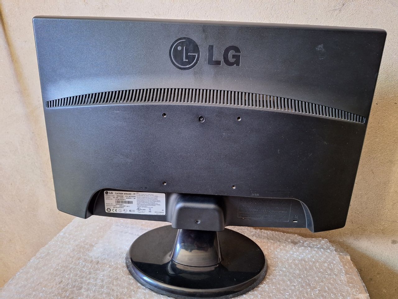 Монитор LG диагональ экрана 20 дюймов