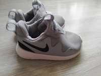 Buty Nike r. 19,5