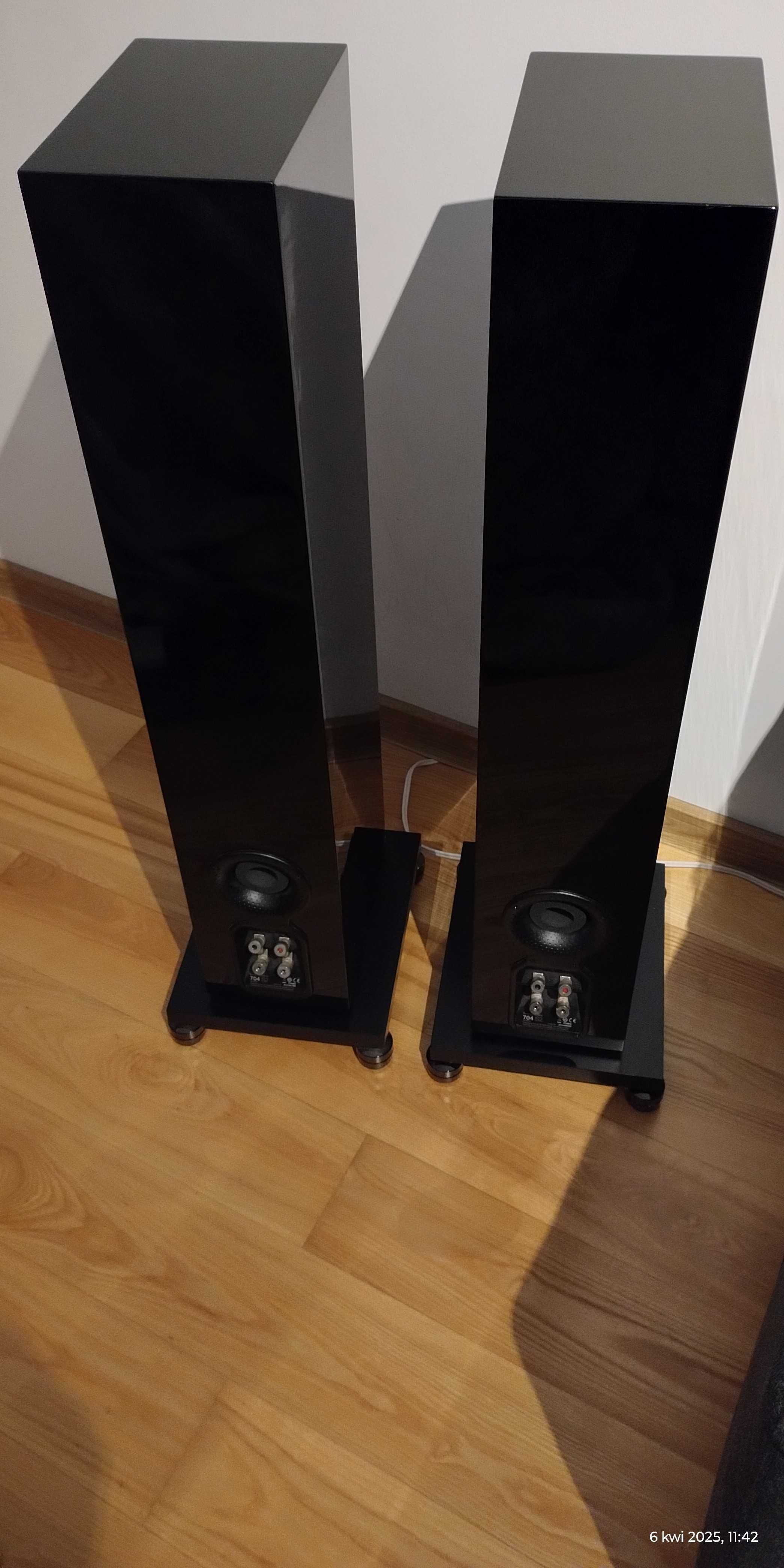 Kolumny Bowers & Wilkins 704 S 2