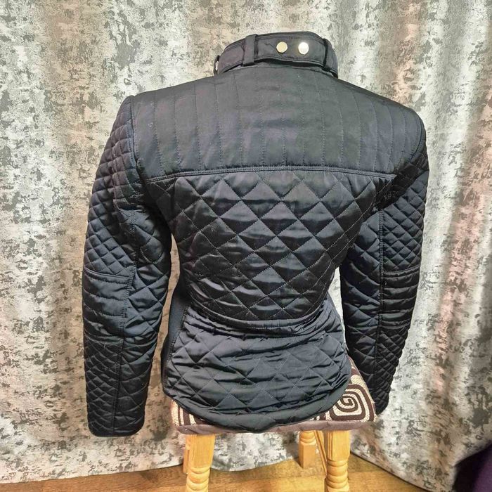 Жіноча курточка Zara