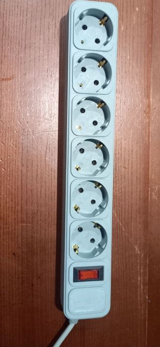 Подовжувач, мережевий фільтр