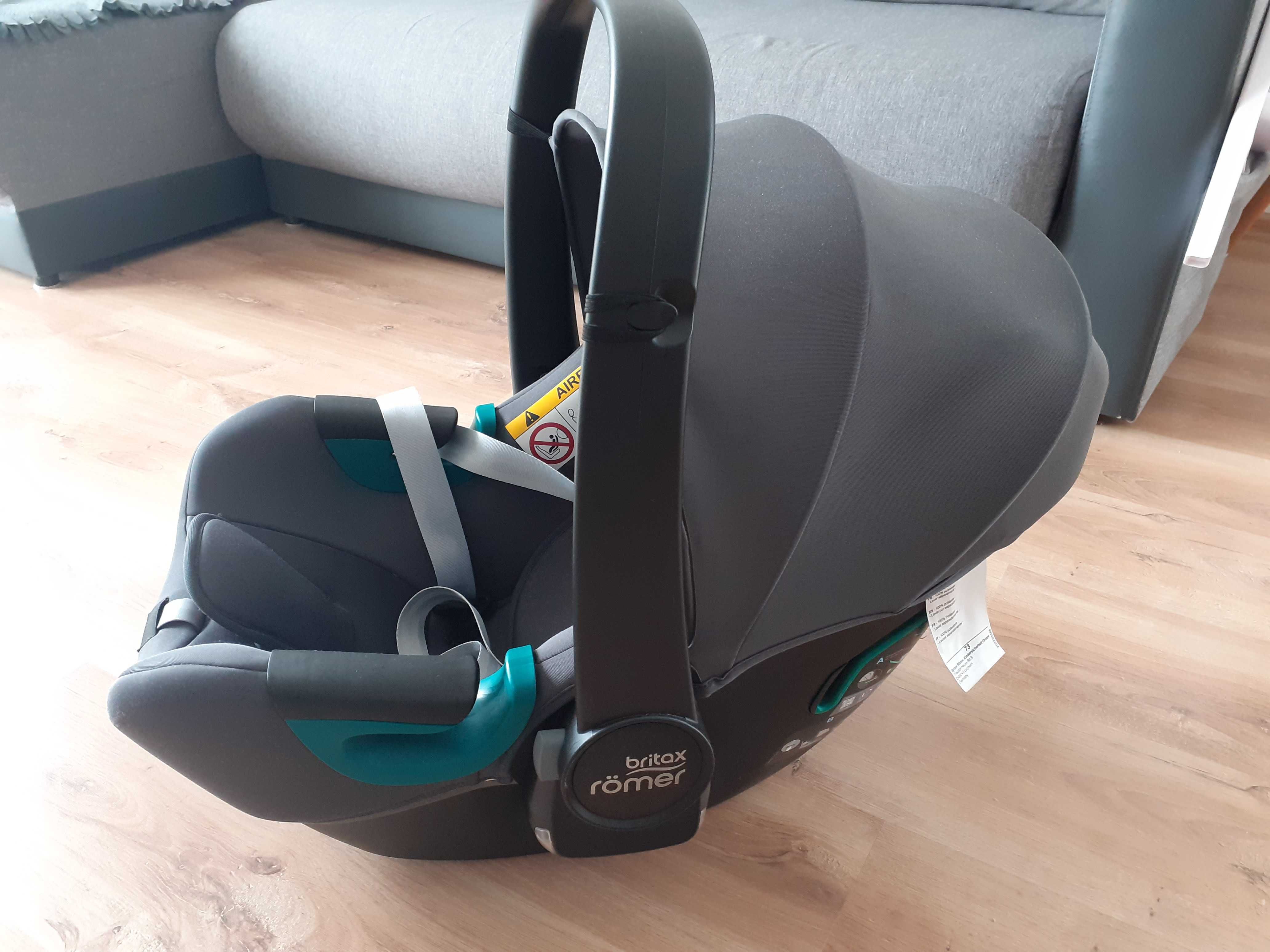 Fotelik Britax Römer Baby-Safe 3 i-Size ( Led) + baza Isofix