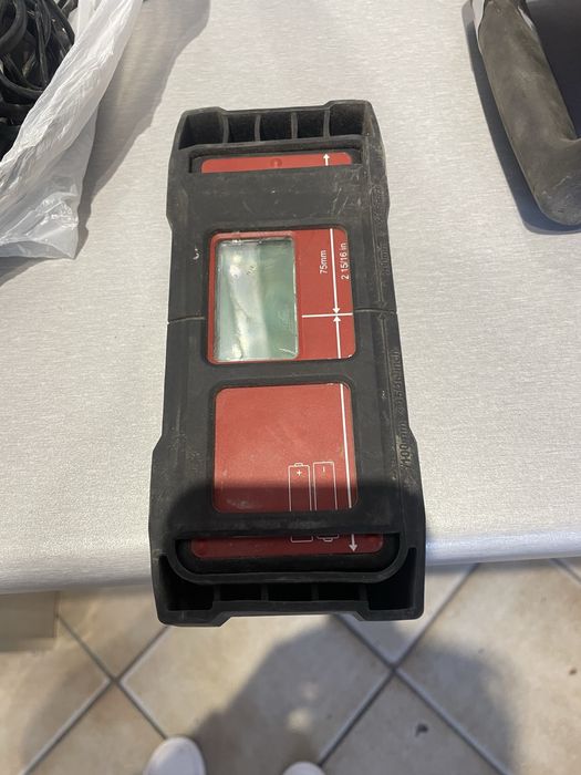 Niwelator laserowy HILTI PR3
