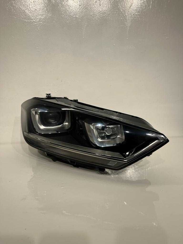 Lampa Prawa VW Sportsvan BI Xenon