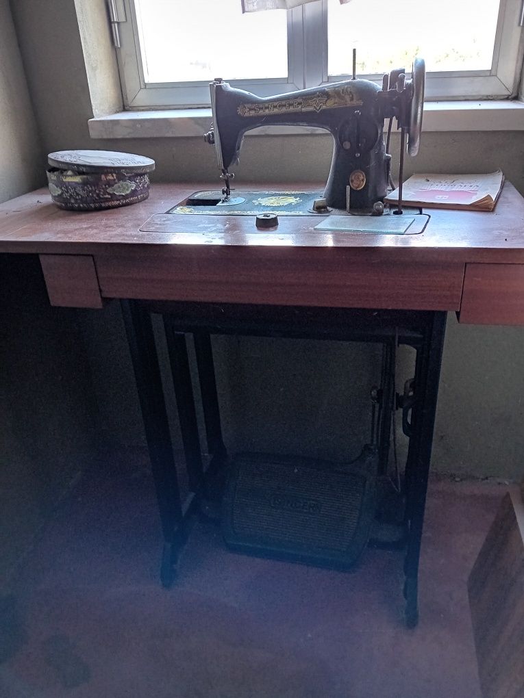 Maquina de costura Singer