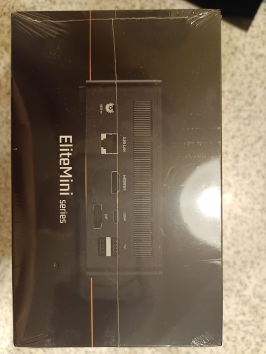 Міні ПК MINISFORUM UM760 – Ryzen 5 7640HS, 16GB RAM, 1TB SSD