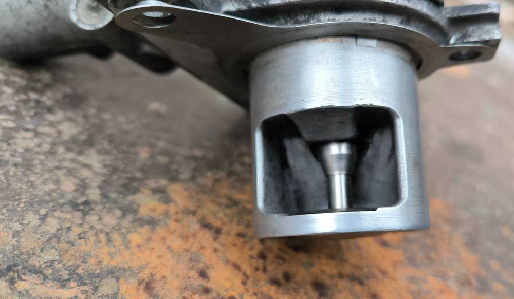 Клапан EGR ЕГР Megane2 Kangoo2 Scenic2 1.5dCi 8200282949