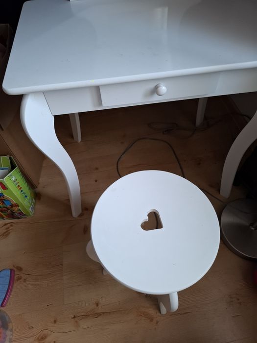 Toaletka dla dziewczynki
