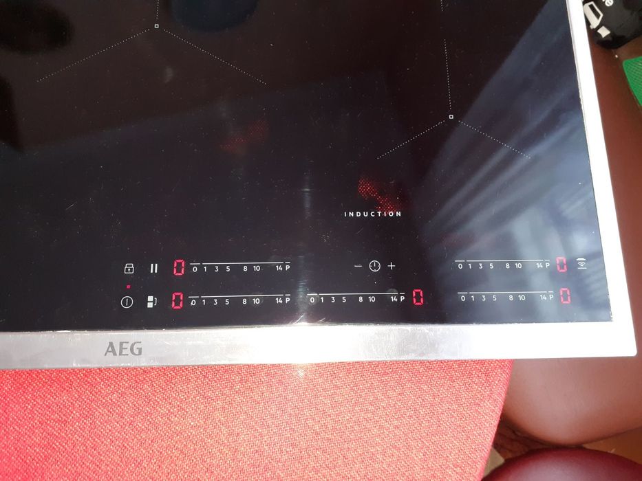 Сенсорну поверхня б/у в гарному стані АЄГ