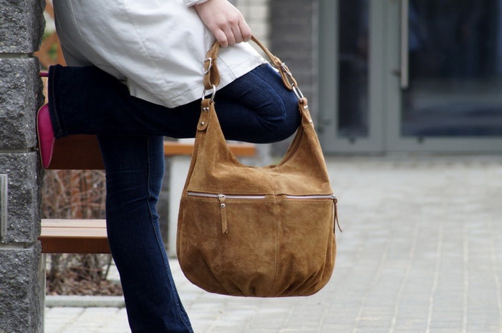 TOREBKA damska zamszowa worek z suwakami V318 camel
