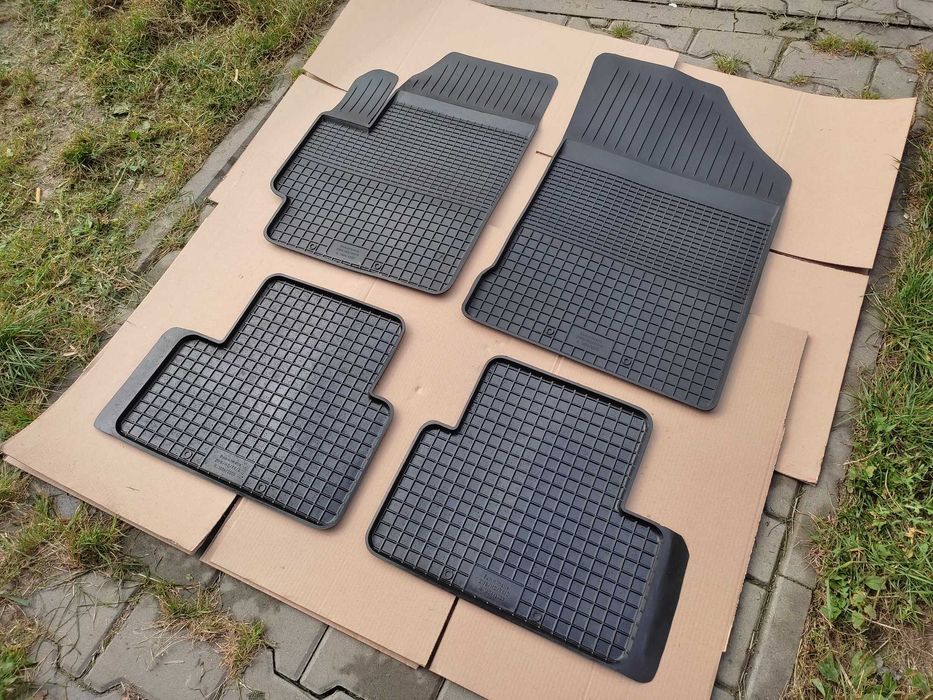NOWE Dywaniki gumowe CHRYSLER VOYAGER V dopasowane korytka korytko