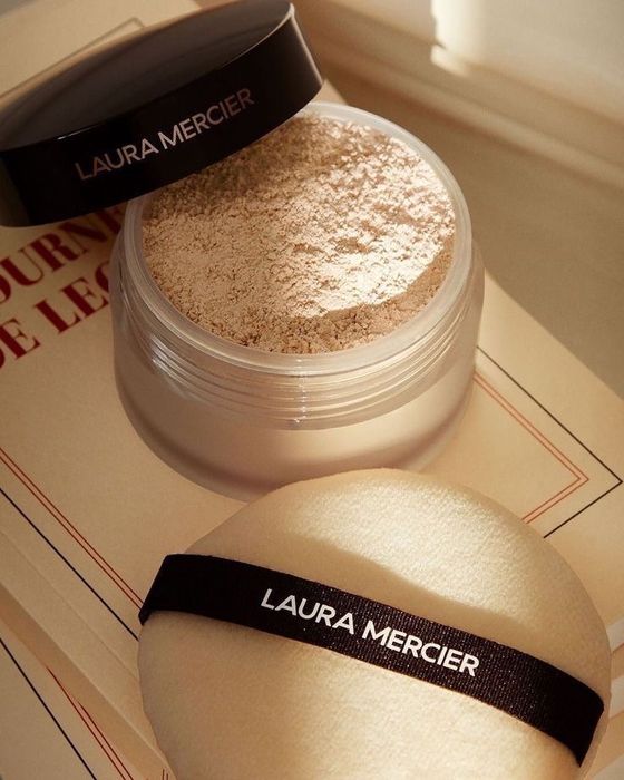 Пудра Laura Mercier