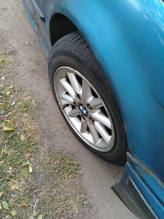 Продам бмв е36,авто економне,та просте.