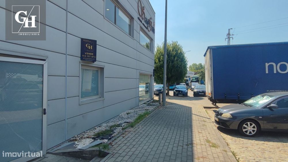 Armazém Comercial à Venda em Ribeirão – Excelente Oportunidade