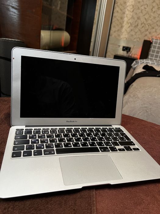 MacBook Air 11” (A1370, Mid 2011)