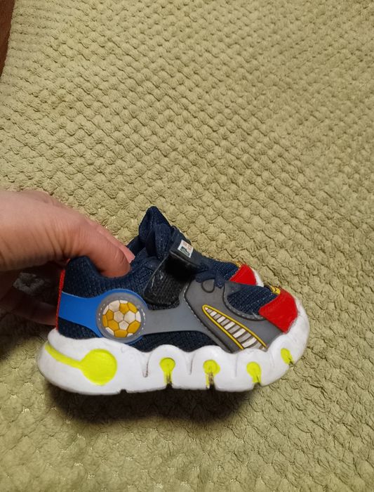 Кросівки дитячі,22 розмір